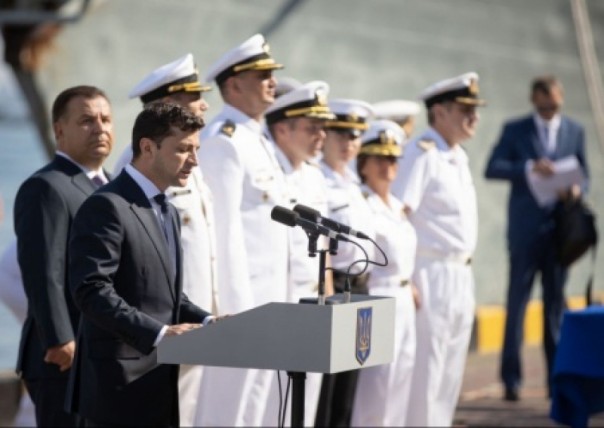 Зеленский пообещал вернуть все территории