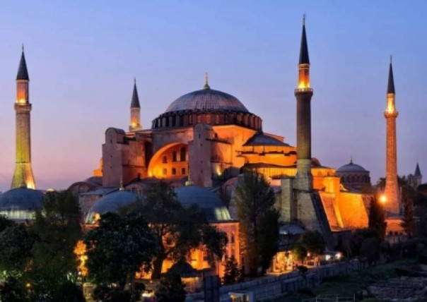 «Пощёчина мировому христианству»: в РПЦ прокомментировали превращение Святой Софии в мечеть