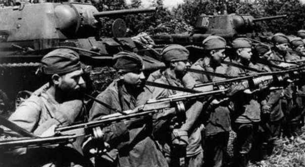 Не стрелявшие в спины: подвиг заградотрядов 16-й армии