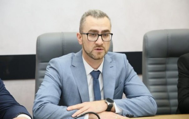 Майдан працюе: Бросивший в Януковича яйцо стал топ-менеджером Укрзализныци