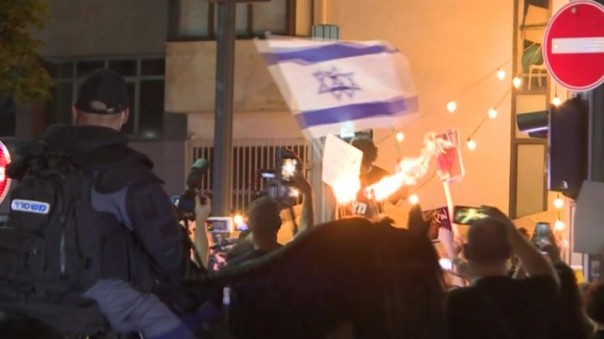 В Израиле антиправительственные протесты завершились стычками с полицией