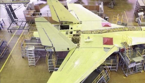 От комфортного лайнера до стратегического ракетоносца. Глава ОАК рассказал о работе компании