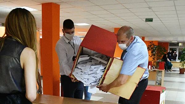 МИД Литвы назвал результаты выборов в Белоруссии "сомнительными" и призвал провести новые