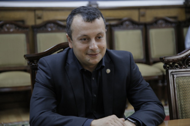 Кадастровая ОПГ чиновника-интеллектуала