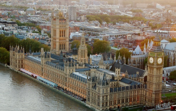 Британского экс-министра арестовали за изнасилования коллеги