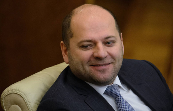 Скандально известный депутат-единоросс задекларировал доход в четыре копейки