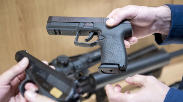 Новейший российский пистолет "Удав" пошел в серию