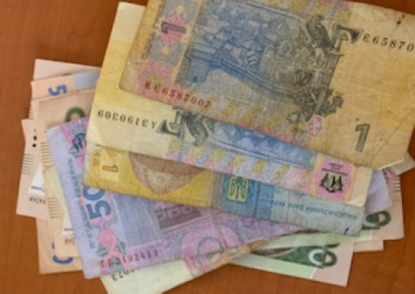 Зеленский распределил минимальную зарплату: «варягам» — 247 тысяч, гражданам Украины —5 тыс. гривен