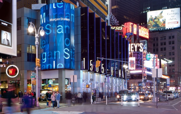 Долларовая зрада: Крупнейший инвестбанк США прекратил продажи с привязкой к доллару