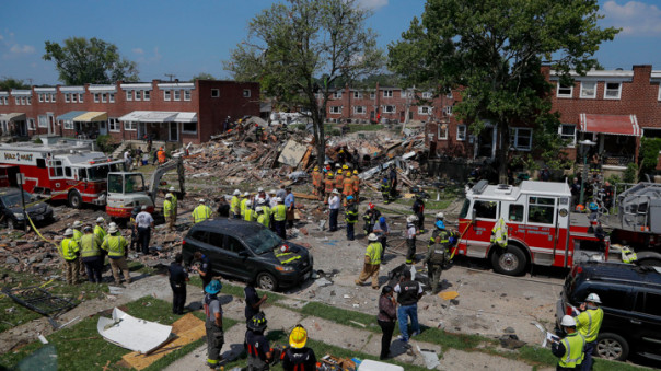 В американском Балтиморе произошёл мощный взрыв: обрушились несколько домов, из-под завалов извлекают тела