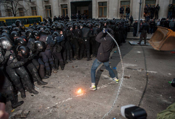 Голос Мордора: О мирных протестующих и озверевшем ОМОНе