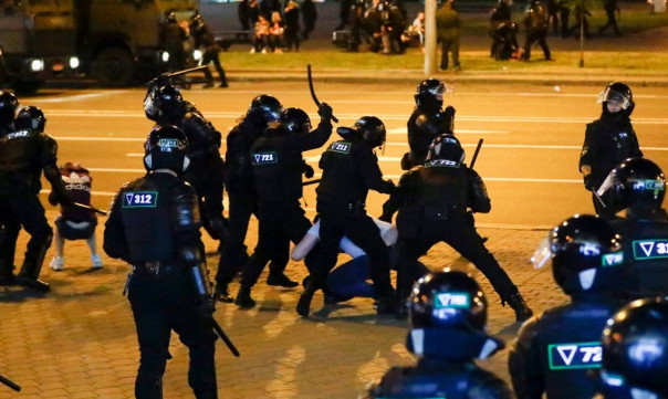 Белорусский ОМОН пошёл на зверства из-за травли майданщиками