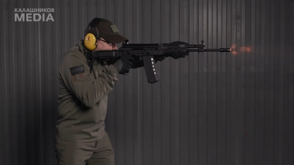 "Калашников" презентовал экспериментальный автомат АК-19