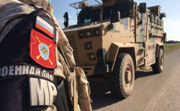 Российские военные не пострадали при взрыве у турецкой машины в Сирии