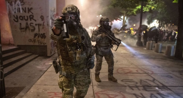 Трамп назвал силу единственным способом остановить беспорядки в США