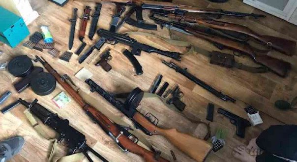 ФСБ в Крыму задержала жителей Крыма, причастных к подпольным оружейным мастерским