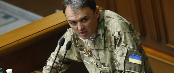 «Закрой рот! Я ничего не сдавал». Командир-айдаровец закатил истерику в прямом эфире