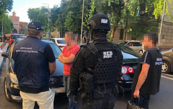 В Киеве СБУ-шник крышевал проституток