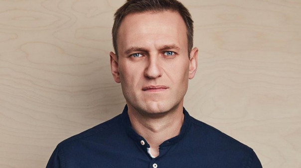 Спутница Навального Мария Певчих прячется от сибирских правоохранителей