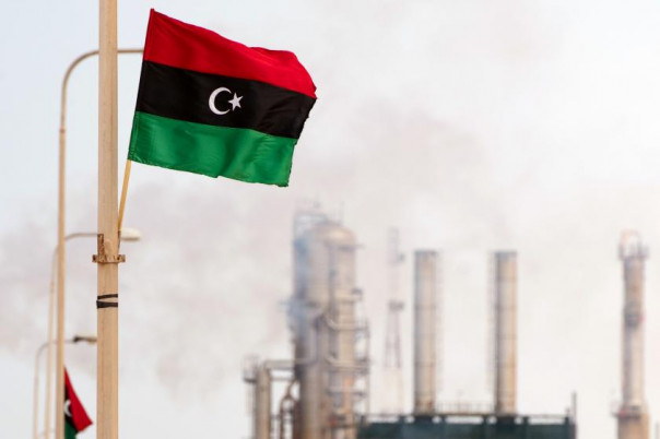 Ливийские террористы занимаются контрабандой нефти под покровительством ПНС