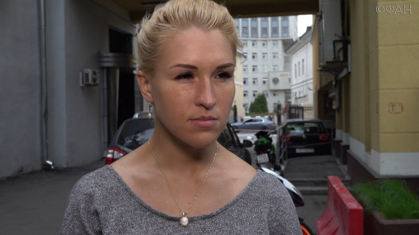 Между «Яблоком» и навальнистами вновь наметилась склока. На этот раз из-за Насти Васильевой