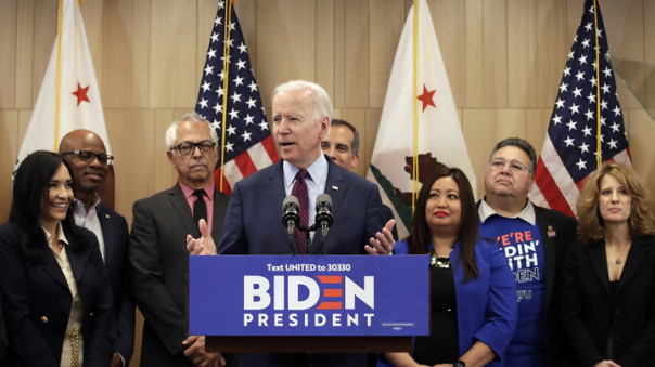 Байден похоронил большую часть жителей США