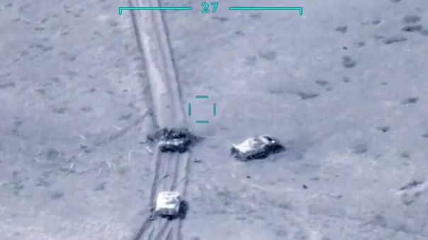 Армянские и азербайджанские вооруженные силы продолжают уничтожать военную технику друг друга