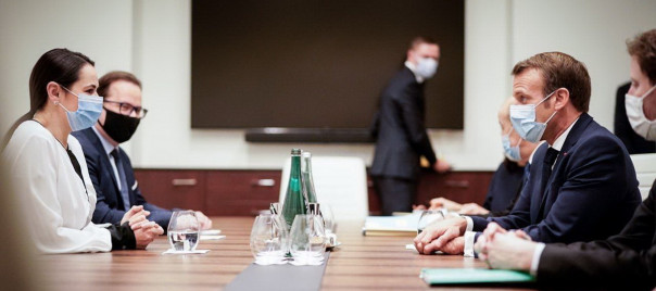 Макрон оконфузился, не сумев выговорить фамилию Тихановской во время встречи