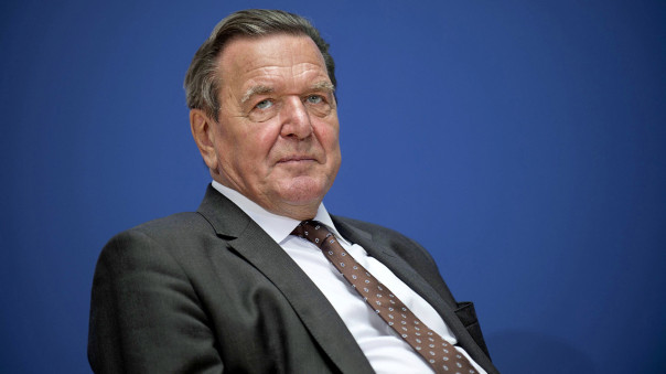 И до Шредера дотянулись: экс-канцлера хотят оставить без денег