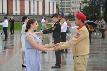 Хабаровские юнармейцы закружились в «Победном вальсе»