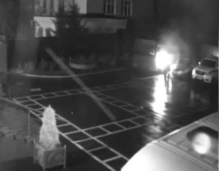 В Минске неизвестные забросали «Коктейлями Молотова» здание милиции