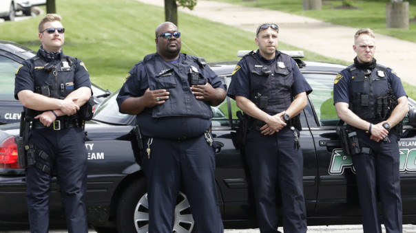 В штате Висконсин неизвестный обстрелял похоронную процессию