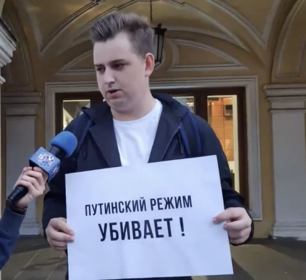 Им помешал Путин! Еще один малыш, который голодает из-за Путина | Еще одна история успеха с украинского Майдана