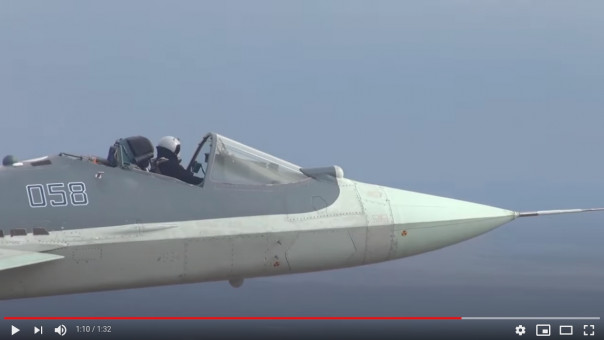 Западные СМИ: Невероятно, российский пилот летит на Су-57 без «крыши»