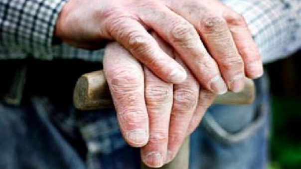 Квартирная схема. Как в Минсоцполитики хотят забирать имущество у стариков "за уход"