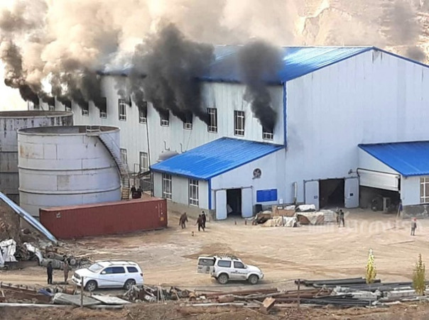 В Кыргызстане вспыхнул пожар на золотом руднике