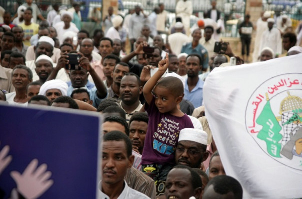 Белый дом вьет веревки из Судана