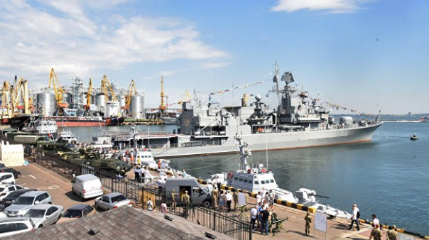 Кому нужны новые военно-морские базы на Украине. Андрей Бабицкий