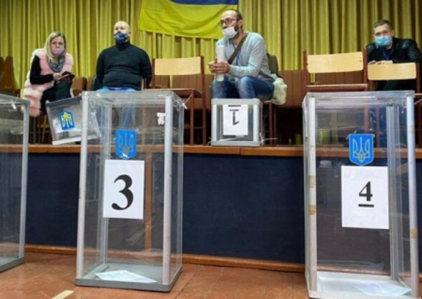 «Слуги» прогнозируют проблемы из-за рекордно низкой явки на выборах