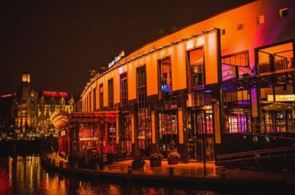 Комендантский час в Нидерландах: игровые залы и казино теперь работают строго по графику