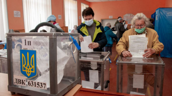 Местные выборы стали для «Слуги народа» Курской битвой — Зеленский в роли проигравшей стороны...