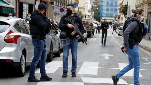 Третий за день: во Франции поймали мужчину с ножом, планировавшего теракт
