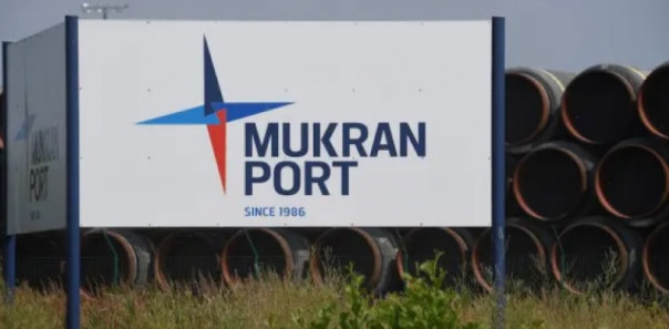 «Академик Черский» пришвартовался к базе «Северного потока — 2»