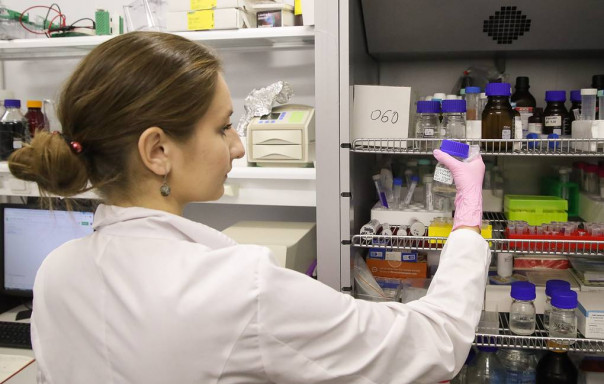 ЕК: вакцины из России или Китая никогда не станут частью стратегии вакцинации ЕС