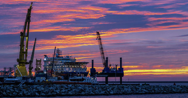 Трубоукладчик "Северного потока — 2" возвращается в Калининград