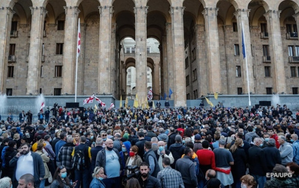 Протесты в Грузии. У парламента установили палатки