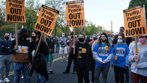 Экс-сенатор рассказал о цензуре и массовых фальсификациях на выборах в США