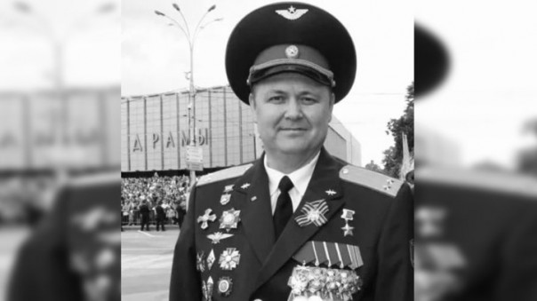 Двусторонняя пневмония и коронавирус: в 52 года умер Герой России