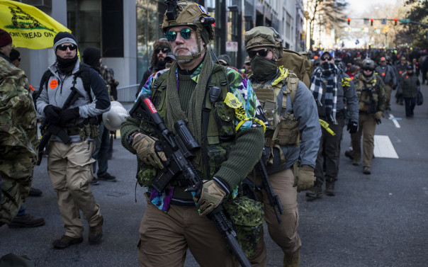 393 млн. "стволов" на руках в эпической битве за "легалайз", демократию и "Great Again"
