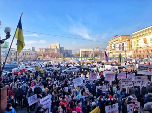 На Украине демарш против «карантина выходного дня» набирает обороты